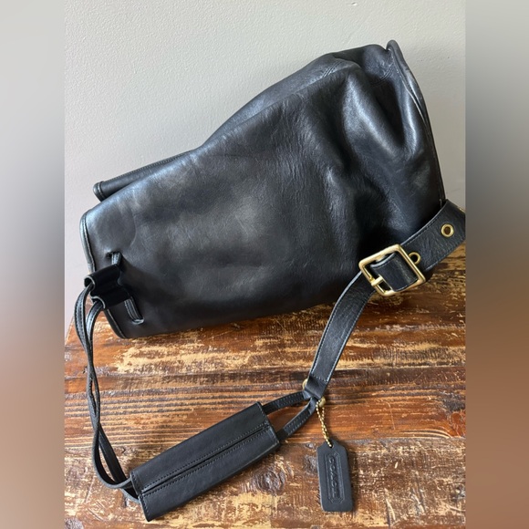 Vintage 🇺🇸Coach Handbag in black - Picture 9 of 14